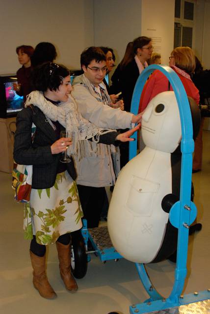 Viewers interacting with “Slaansak/Punch Bag”, 2005.